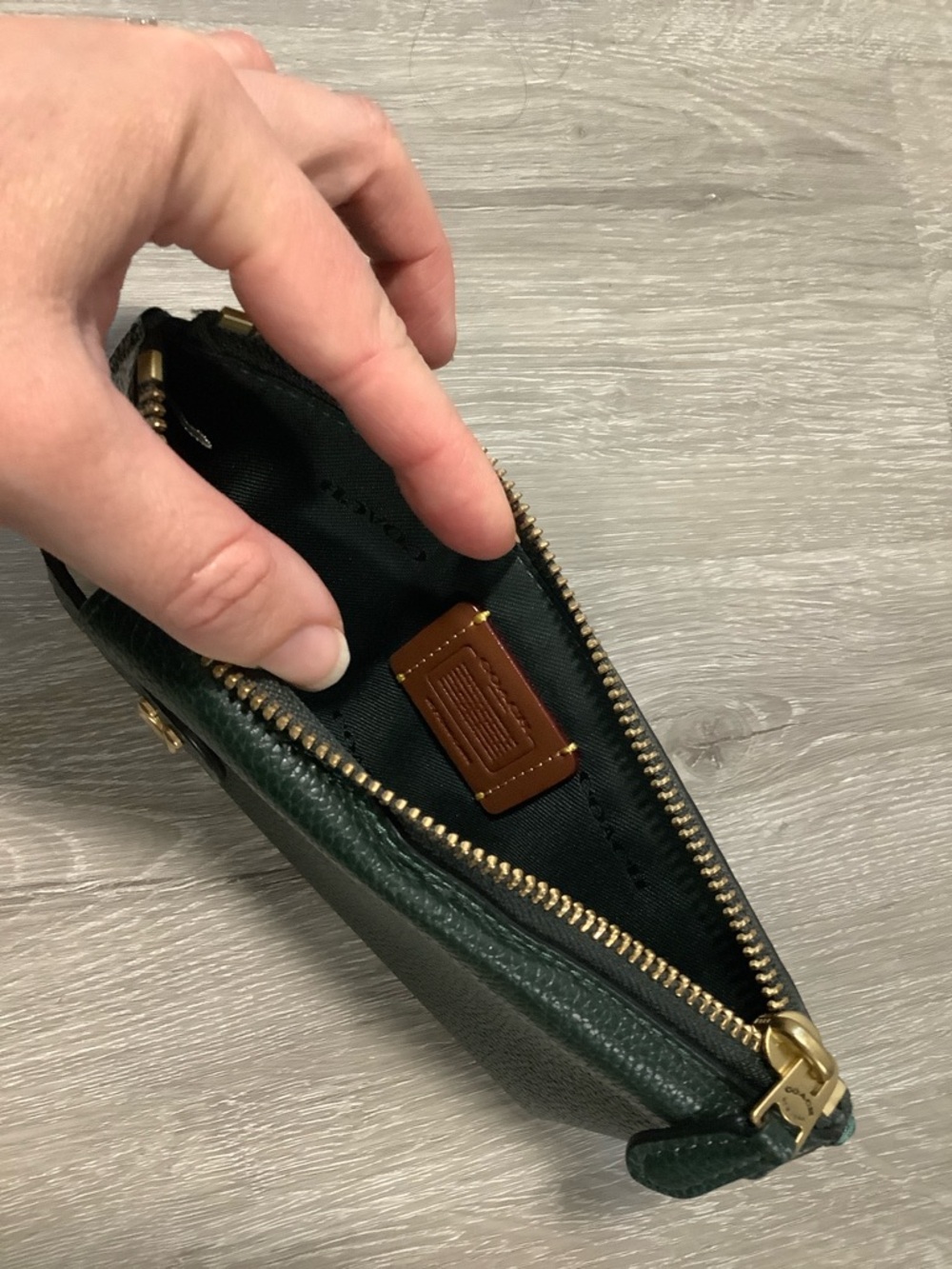 Coach essentials polished pebbled leather phone wallet dark green - Picture 3 of 8